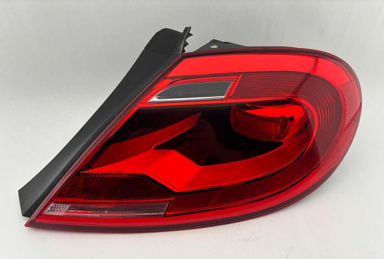 2012-2016 Volkswagen Beetle Coupe Passenger Side Tail Light - Image 8