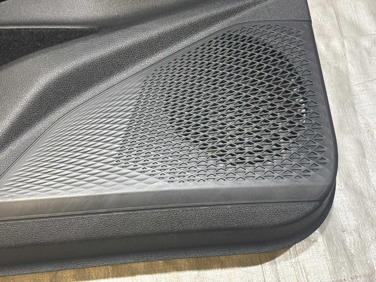 2022-2024 Volkswagen MK8 Golf R OEM Interior Door Panels - Image 40