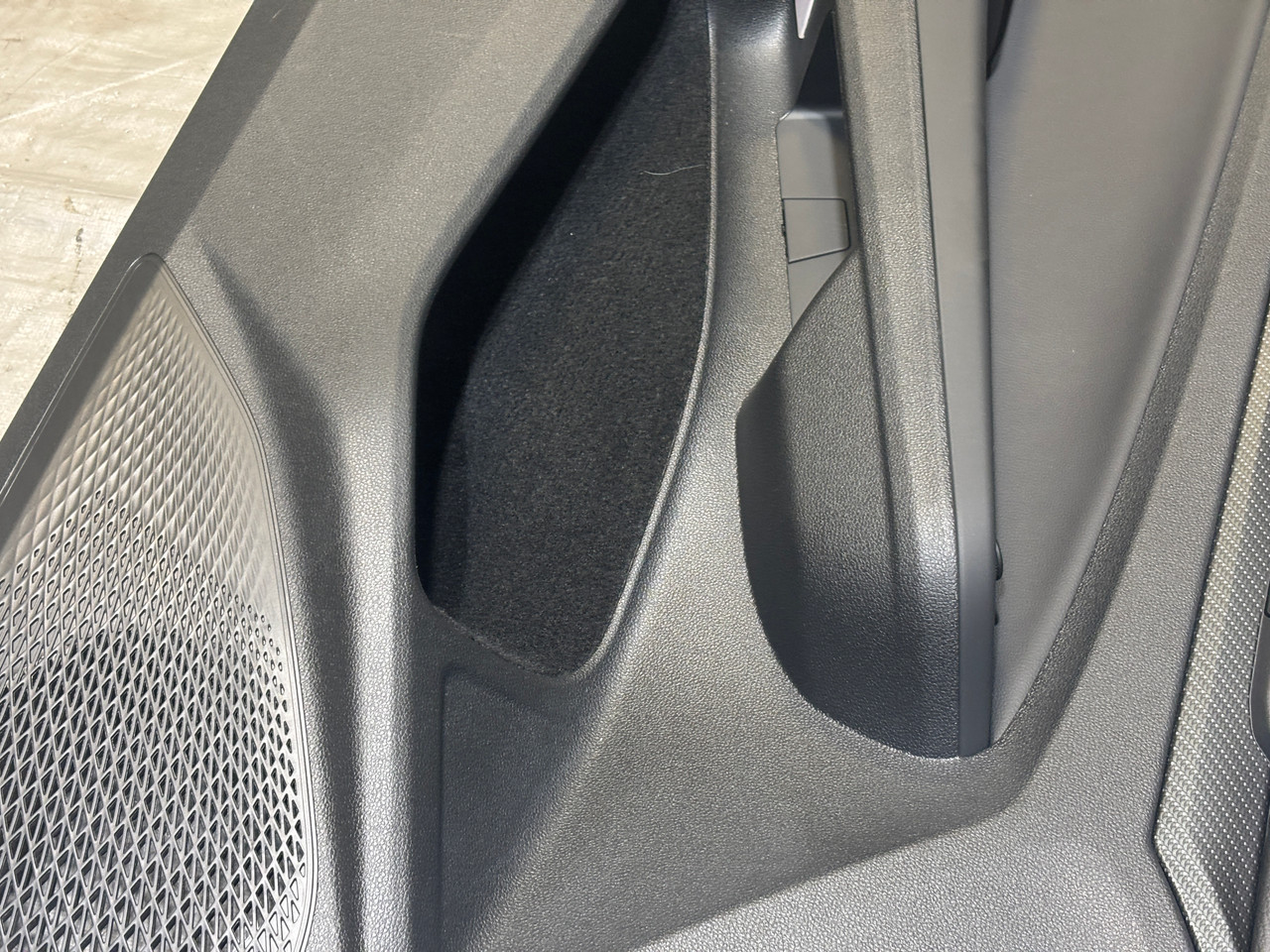 2022-2024 Volkswagen MK8 Golf R OEM Interior Door Panels - Image 36
