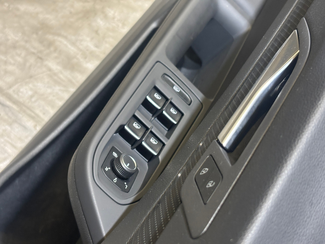2022-2024 Volkswagen MK8 Golf R OEM Interior Door Panels - Image 37