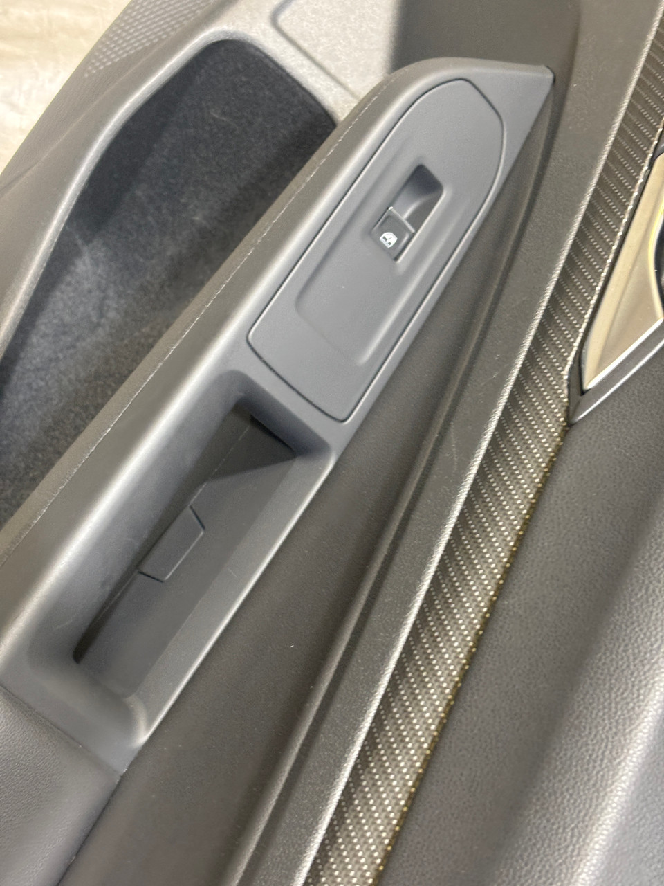 2022-2024 Volkswagen MK8 Golf R OEM Interior Door Panels - Image 32