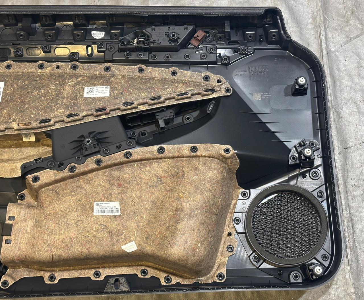 2022-2024 Volkswagen MK8 Golf R OEM Interior Door Panels - Image 22