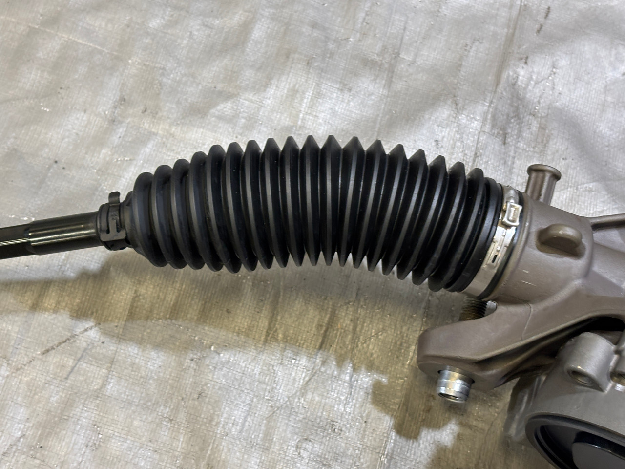 2022-2024 Volkswagen MK8 Golf R Steering Rack w/ EPS Motor / Tie Rods - Image 6