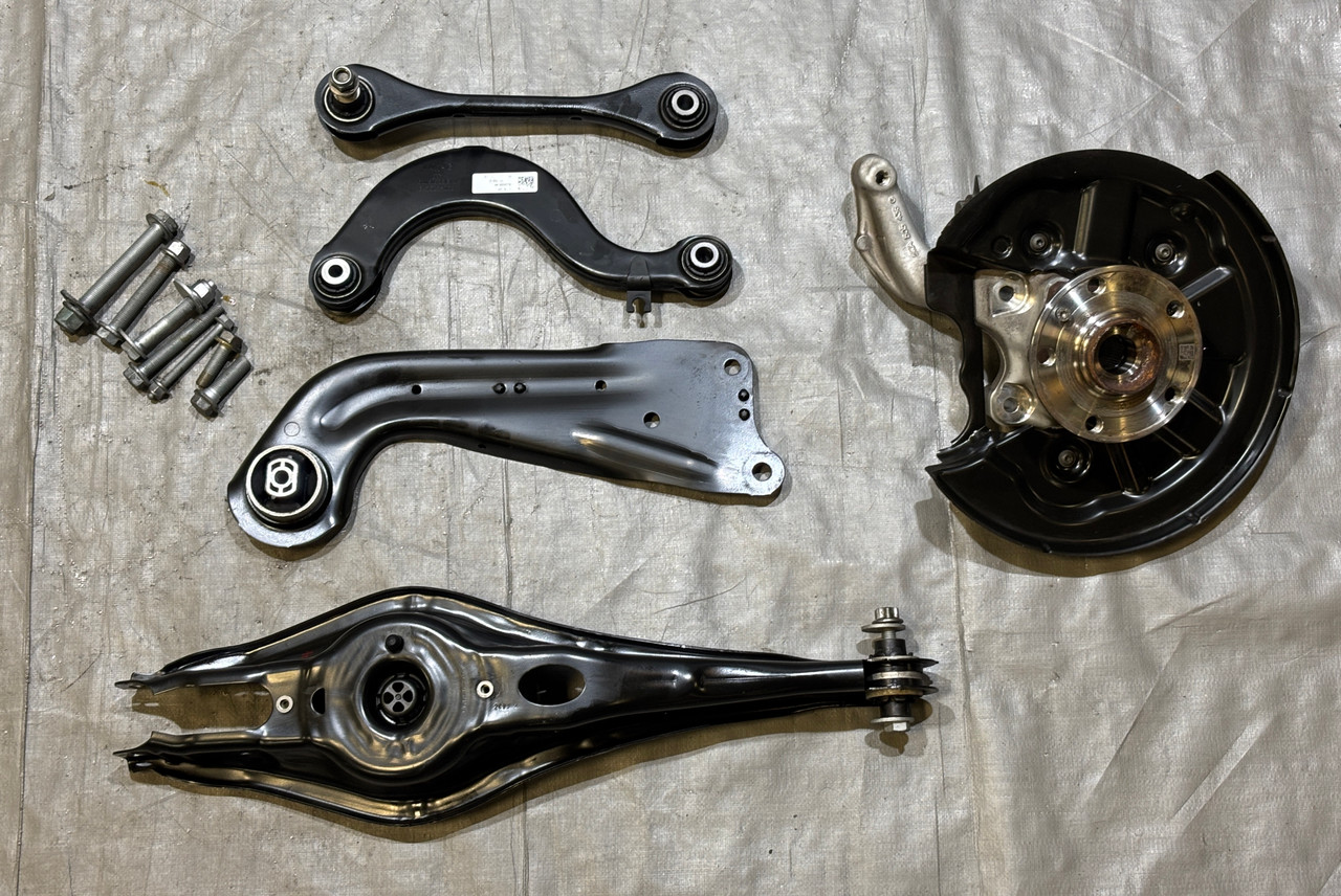 2022-2025 Volkswagen MK8 Golf R Passenger Rear Knee / Hub w/ Control Arms