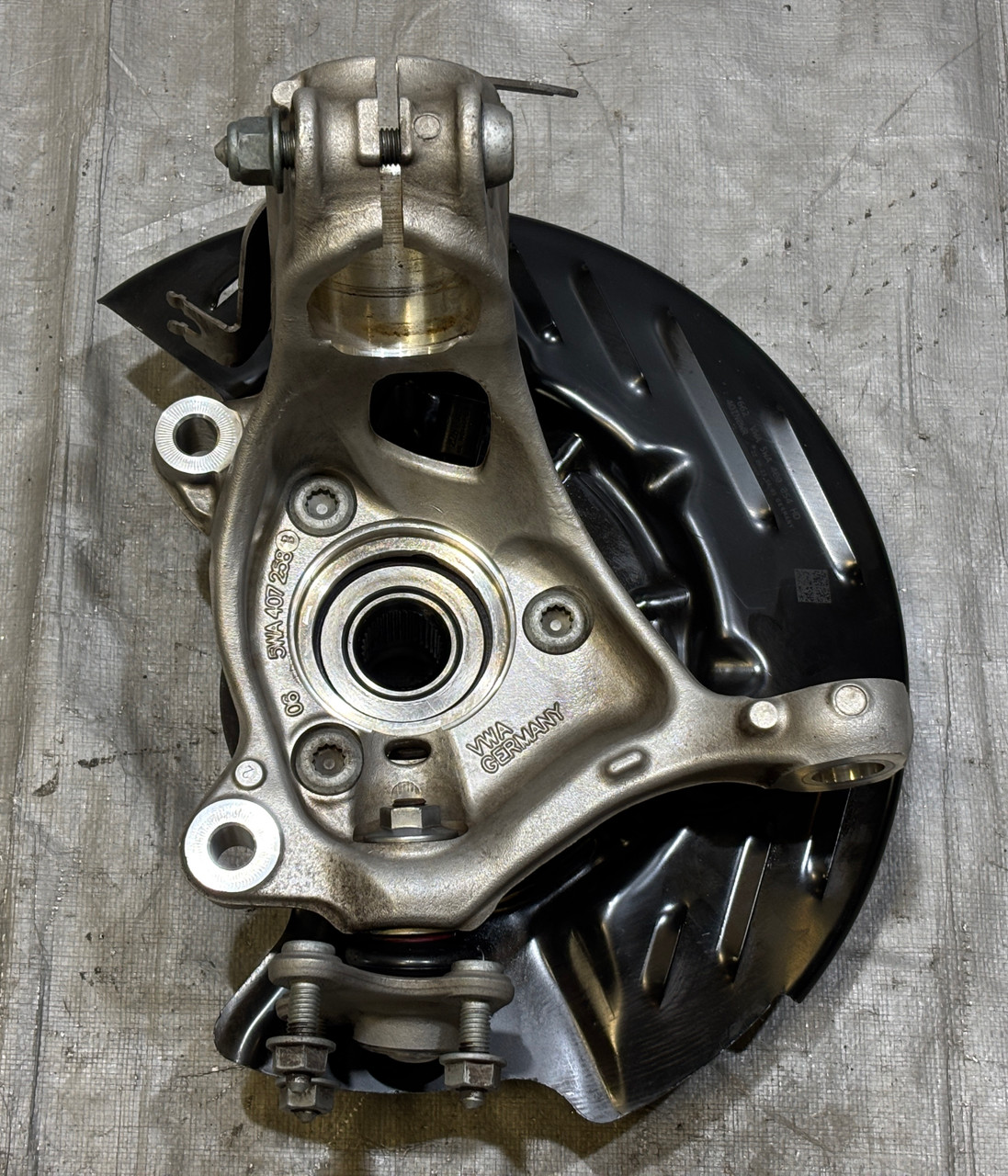 2022-2025 Volkswagen MK8 Golf R Passenger Side Front Knee Spindle Hub w/ Control Arm - Image 19