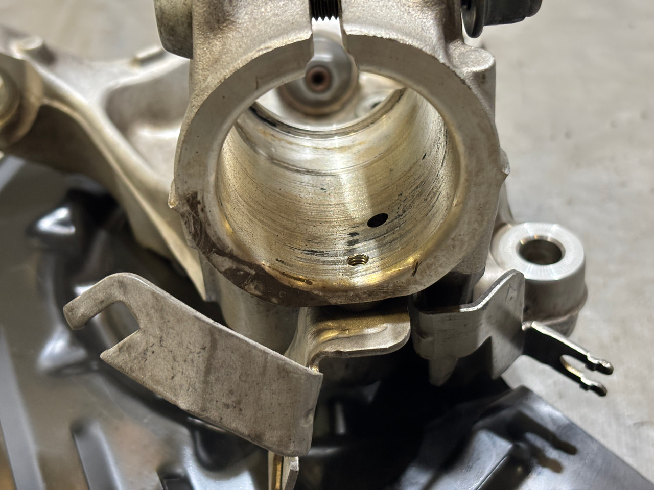 2022-2025 Volkswagen MK8 Golf R Passenger Side Front Knee Spindle Hub w/ Control Arm - Image 14