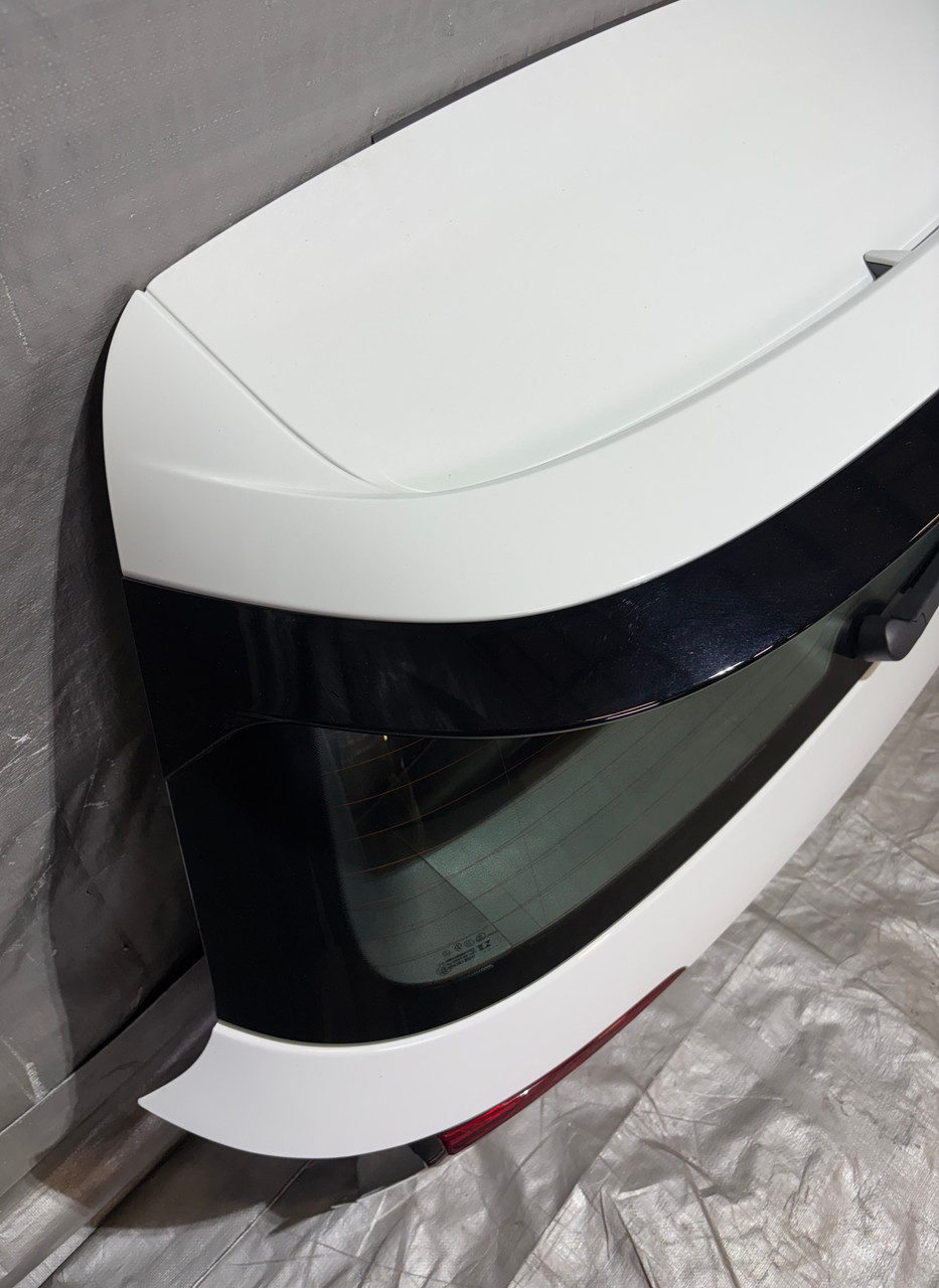 2022-2024 Volkswagen MK8 Golf R Rear - Image 10