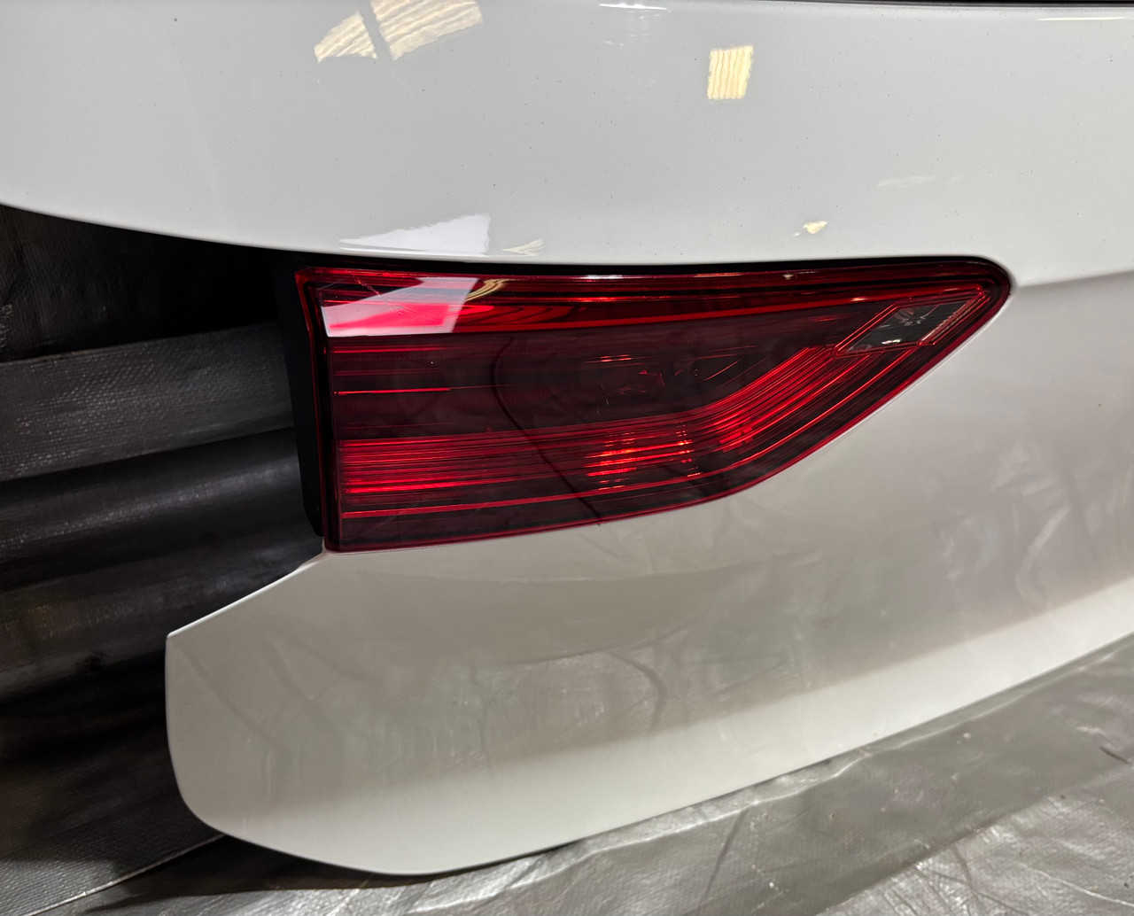 2022-2024 Volkswagen MK8 Golf R Rear - Image 9