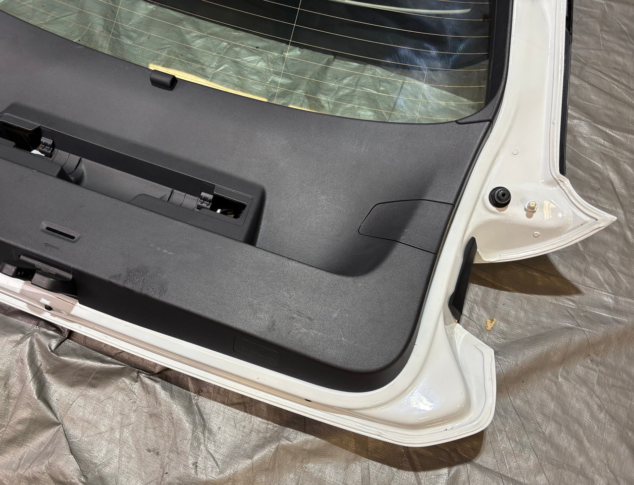 2022-2024 Volkswagen MK8 Golf R Rear - Image 3