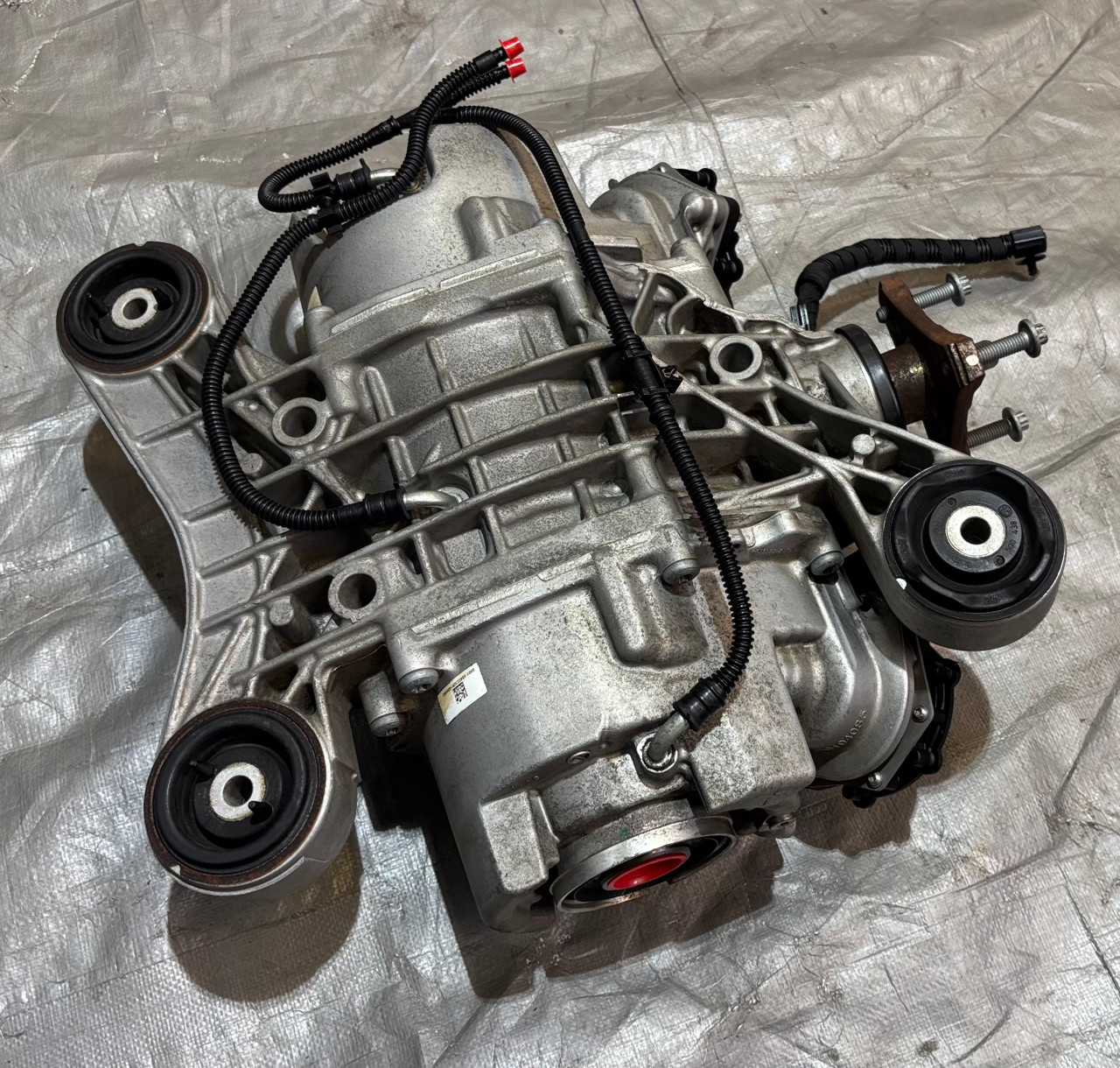 2022-2024 Volkswagen MK8 Golf R Rear Differential Assembly - Image 3