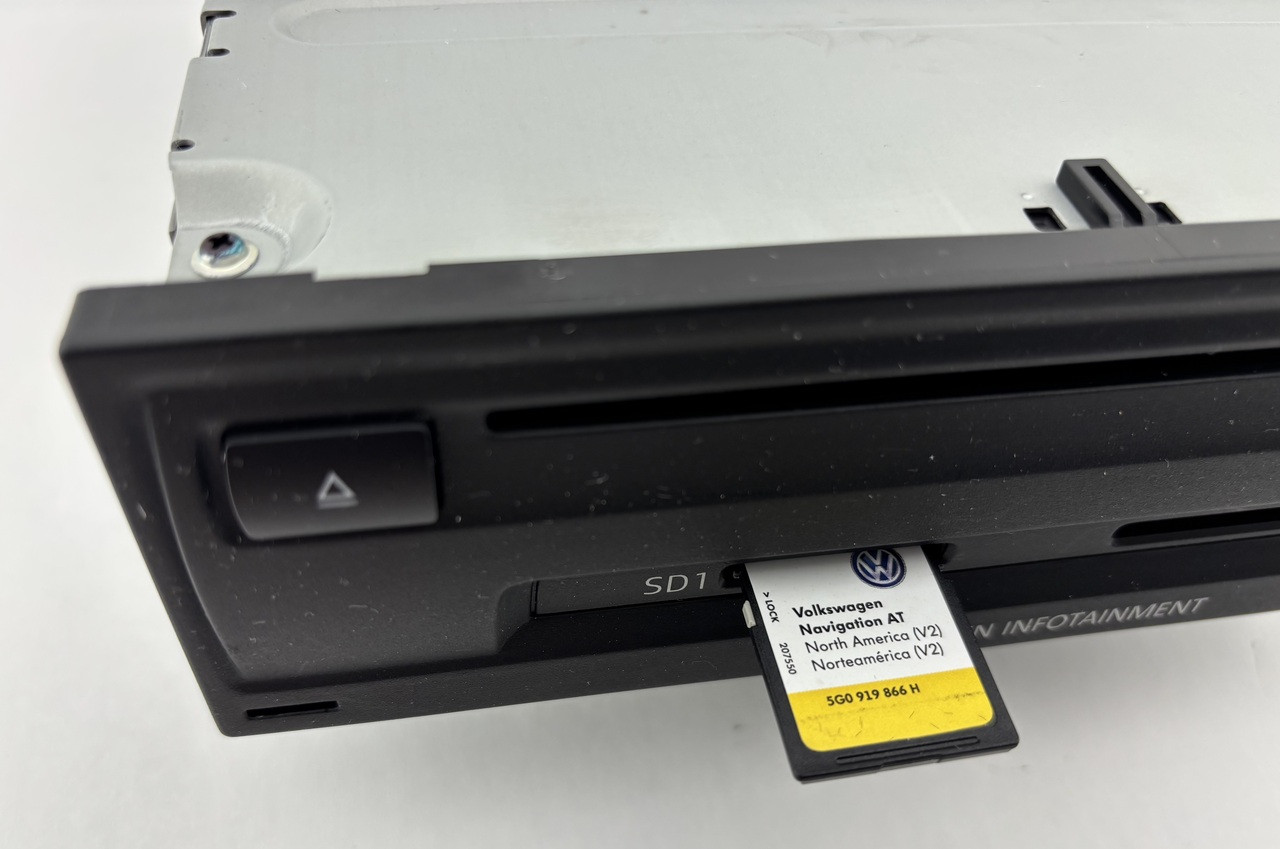 2015 Volkswagen MK7 GTI MIB Navigation Radio Head - Image 5