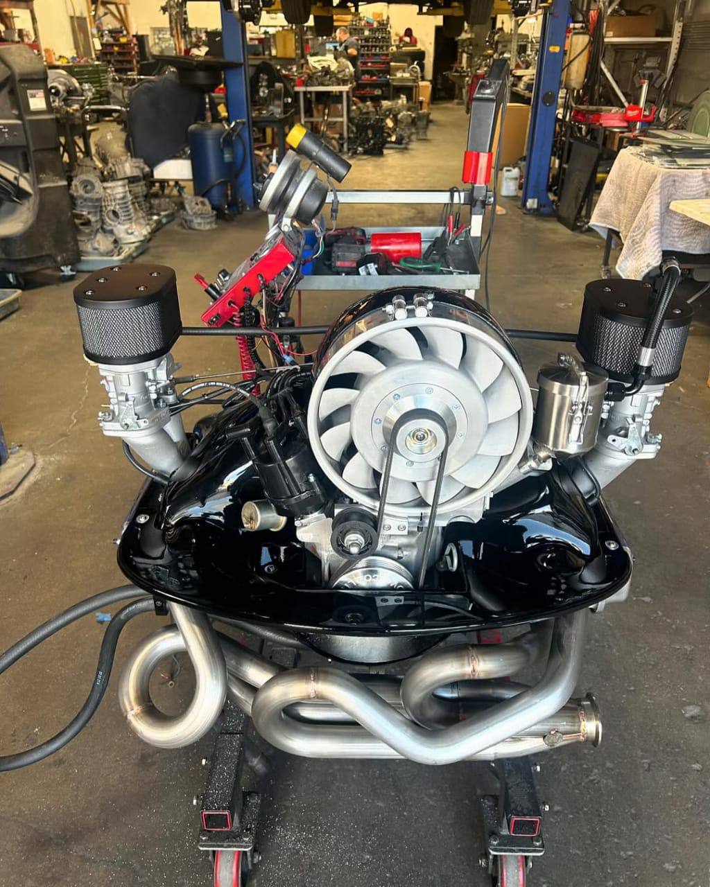 2275cc engine, aluminum case, 82 crank, H beam - Image 2